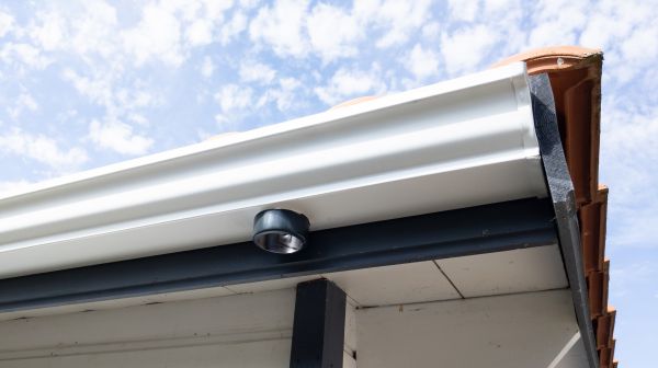 Cost of Seamless Gutters Installation in Bronx